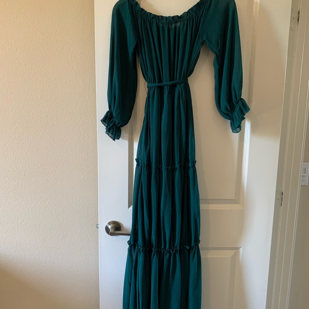 Pink blush forest green tierd off the should dress - Picture 4 of 6